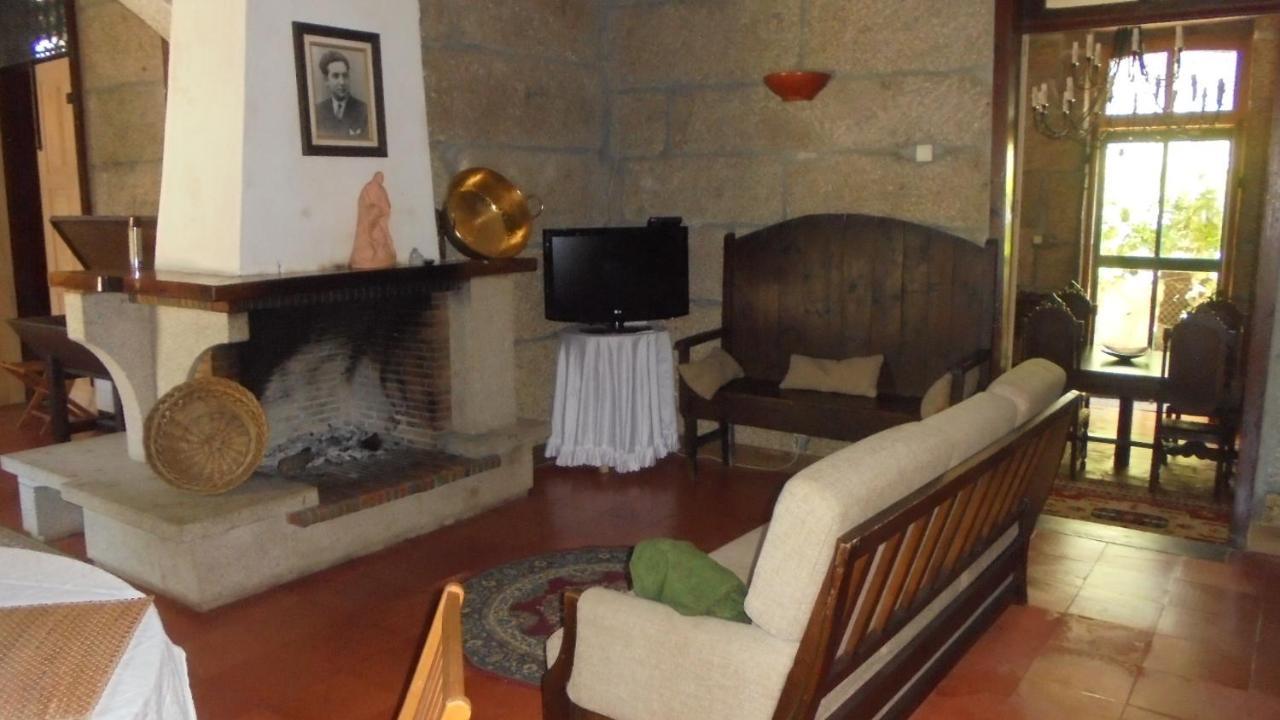 Casa Da Roseira - Valpacos Bed and Breakfast Vassal Eksteriør billede